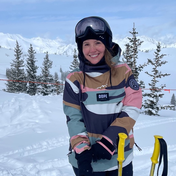 Meet your Posher, Erin - Picture 3 of 6